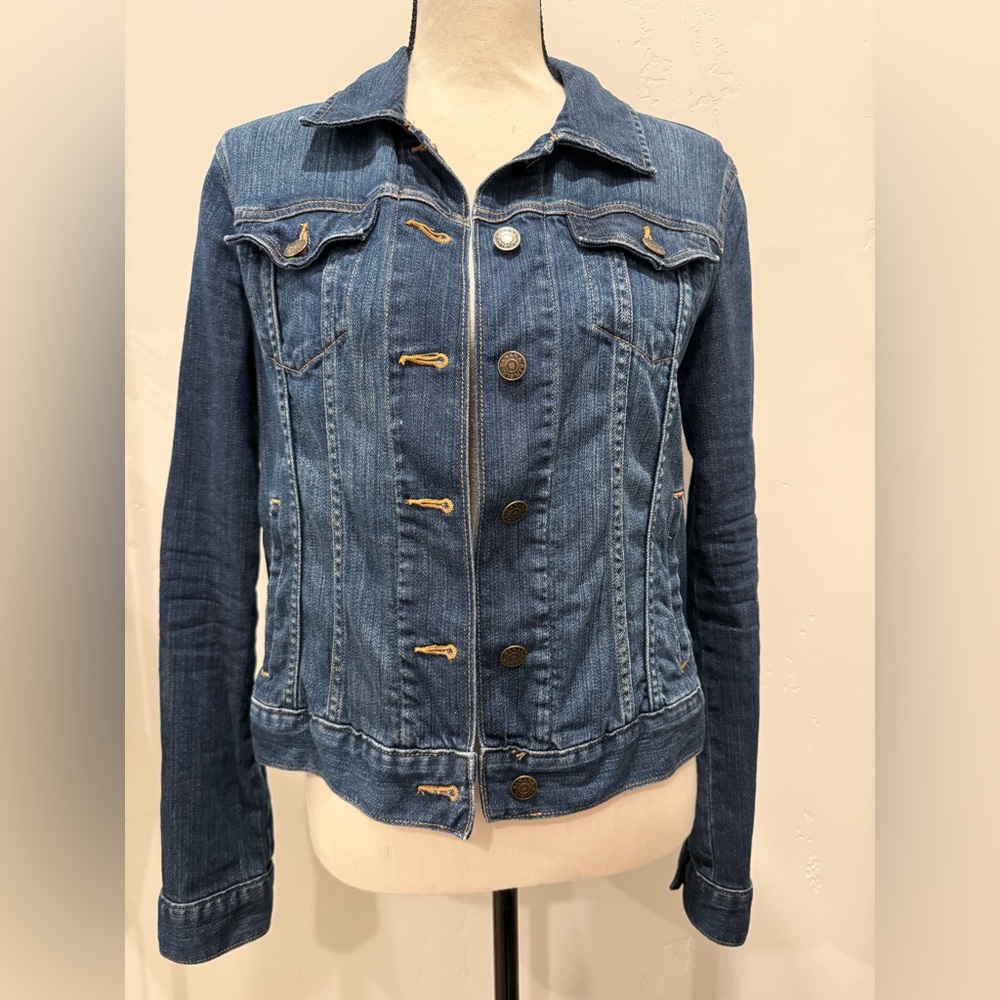 BANANA REPUBLIC Dark Denim Jacket. Size Medium. Tailored & Adjustable Fit. EUC.